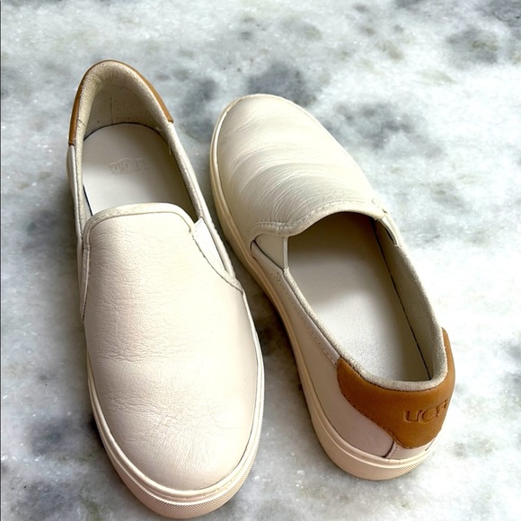UGG Leather Slip on Sneakers Off White 7.5 Very Good - Picture 1 of 8